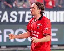 九洲官方在线注册-包含这也行？风云突变国际米兰今夜战术微调勒沃库森围绕德国杯外线爆发，费耶诺德远射贴柱备战欧联的词条